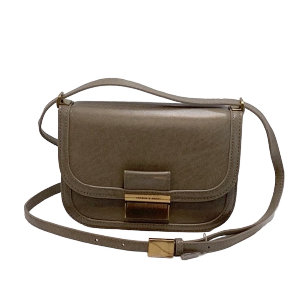 💚 Charles & Keith Crossbody Purse